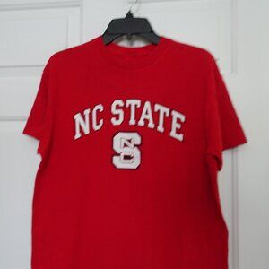 NC STATE UNIV. WOLFPACK Men's Size L Red S. Sleeve T-Shirt Tee